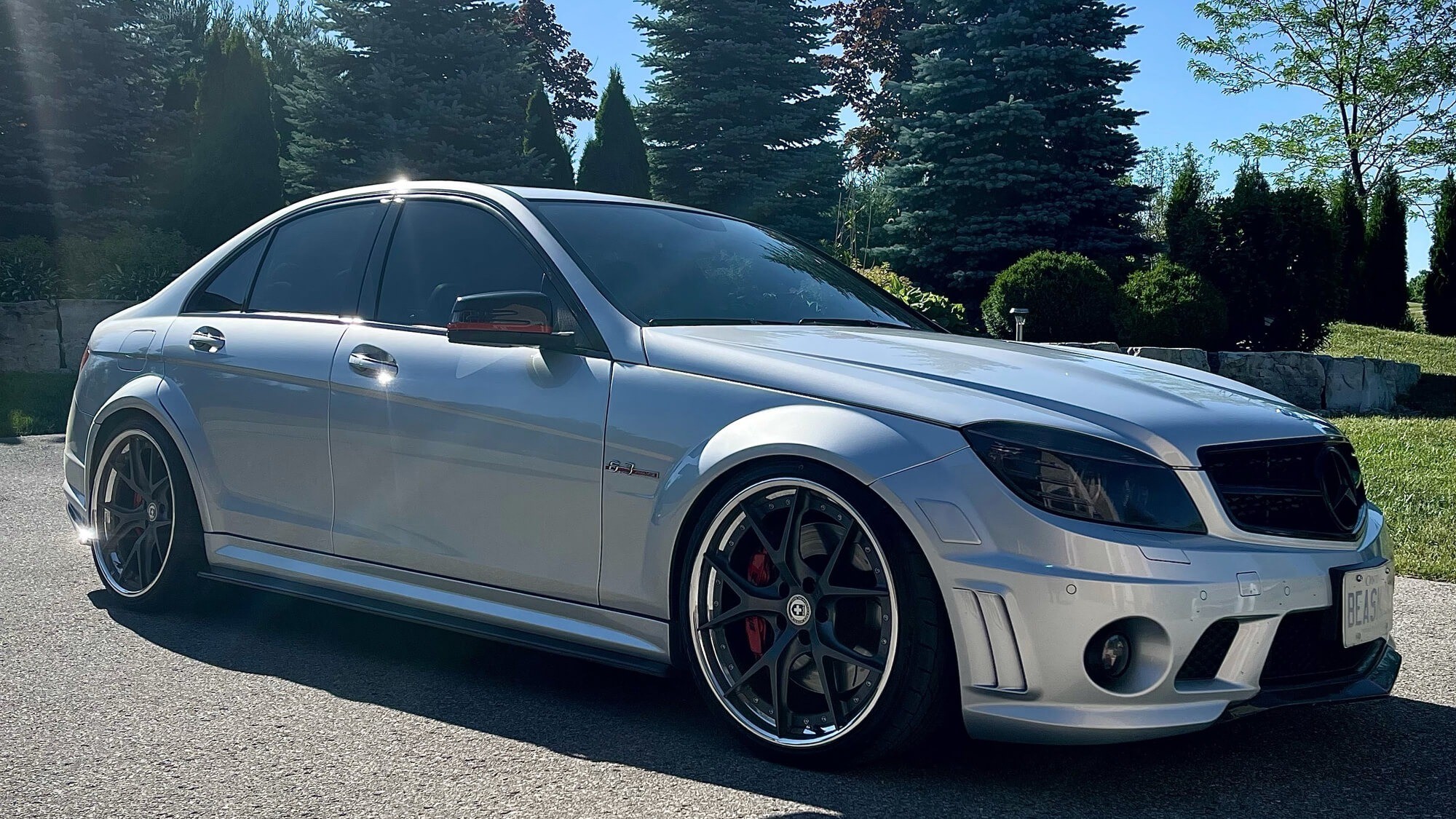 C63_AMG_Mercedes-Moshammer_wide_arches-fender_flares.jpg