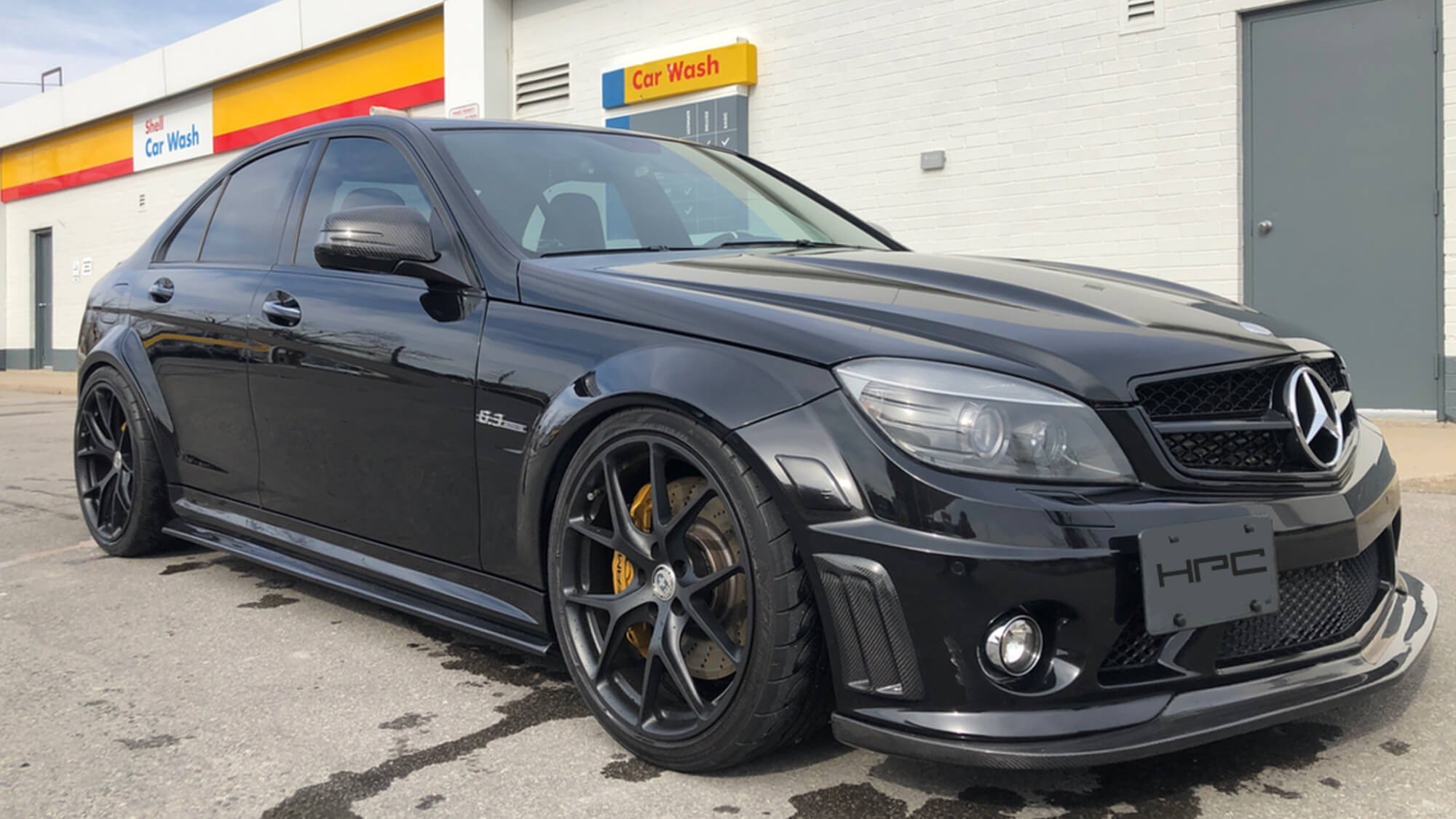 Mercedes_c63_amg-moshammer-widebodykit-fender_flares.jpg