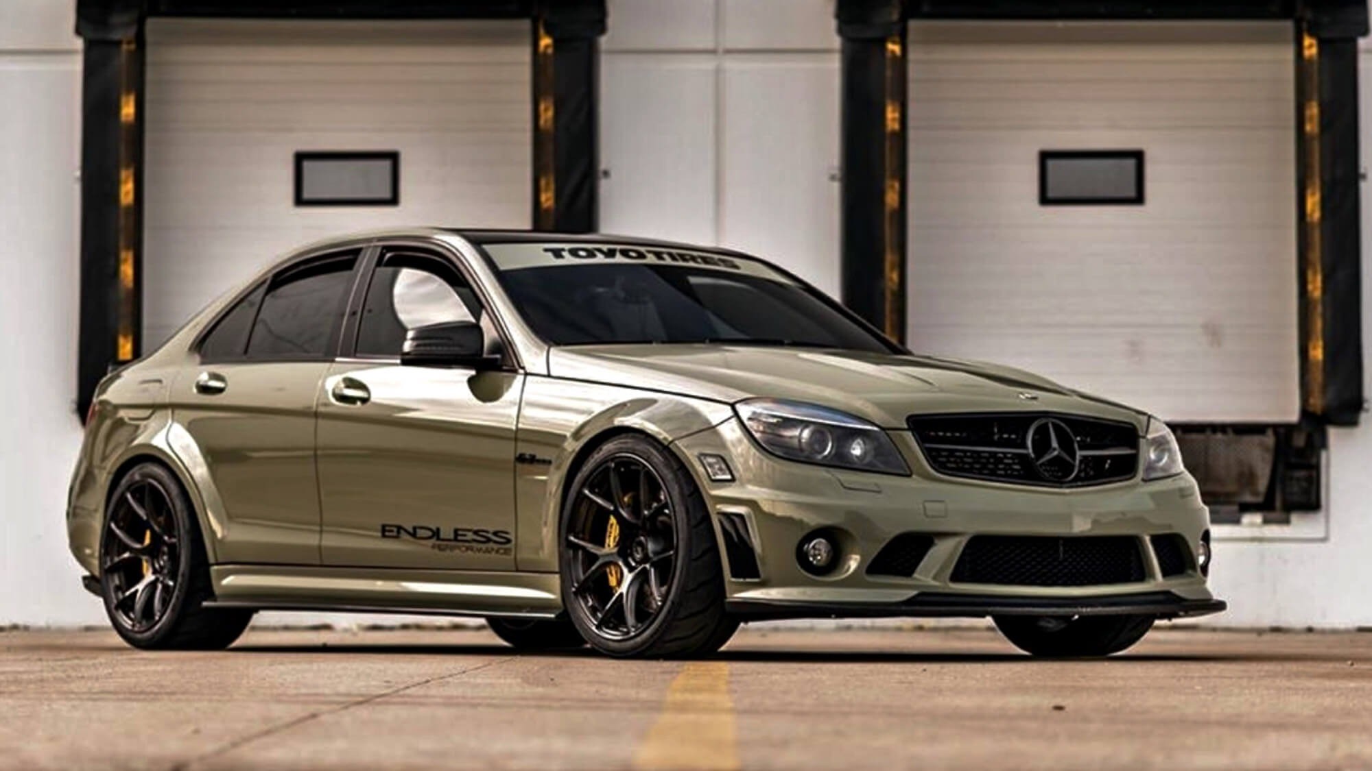 c63_204-moshammer-wide_arches-fender_flares.jpg