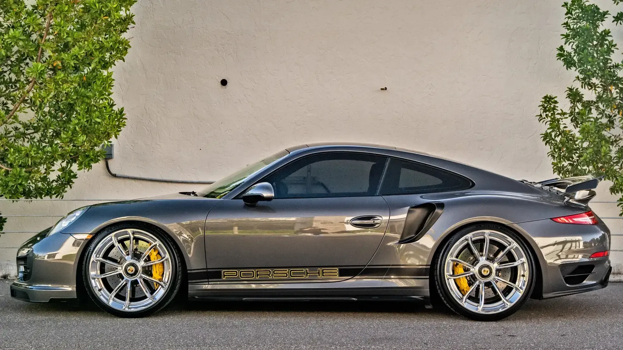 porsche_991turbos_side_skirts_ram_air_scoops_moshammer.webp